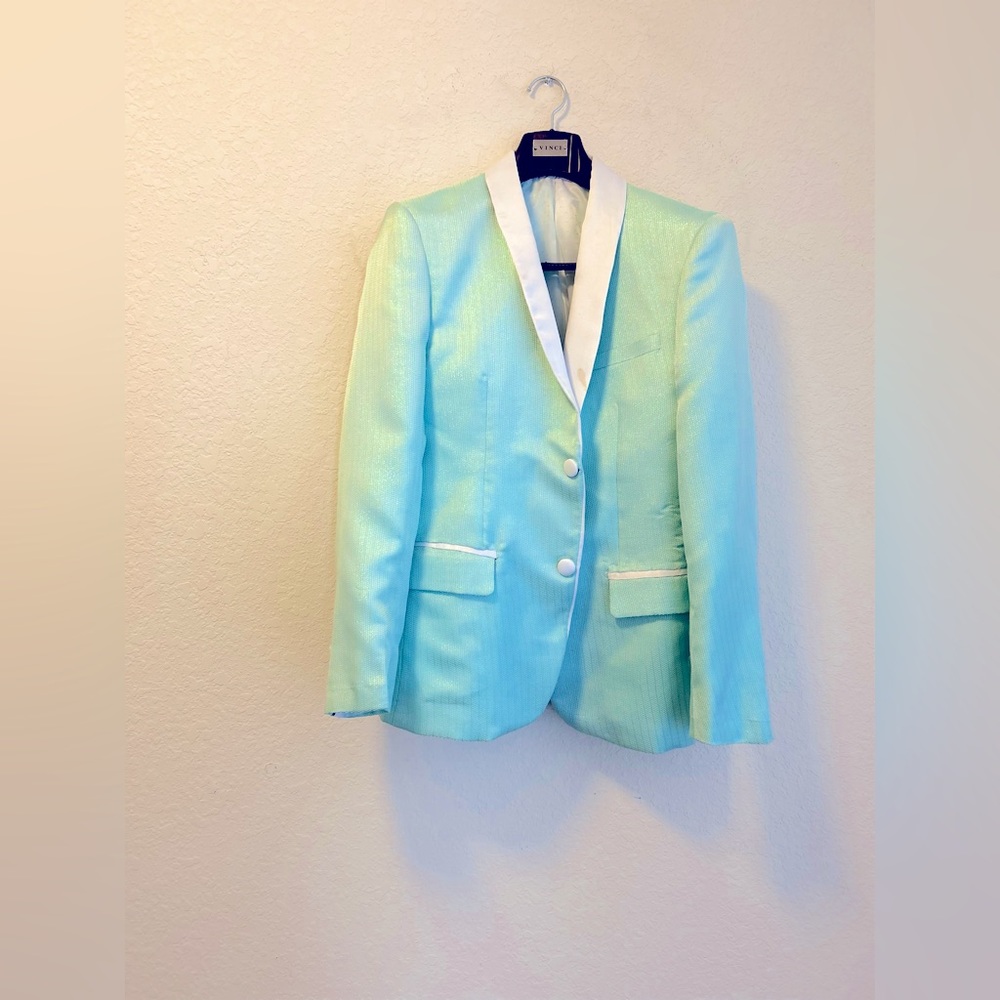 Young man blazer for prom or wedding . Slim size 36R .